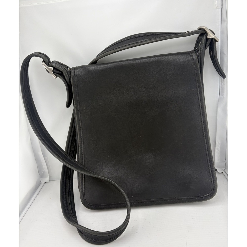 Vintage Coach Legacy Studio Flap Crossbody Messenger Bag Black Leather 9144
